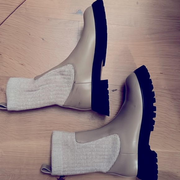 LAFAYETTE 148 NEW YORK leather and cashmere Womens Beige Stretch Clarence Boots - Picture 1 of 8